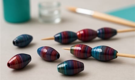 Papierperlen versiegeln mit Nagellack oder Resin – sauber, haltbar, tropffrei